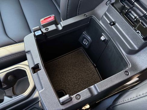 New 2026 Jeep Gladiator Sport image 32