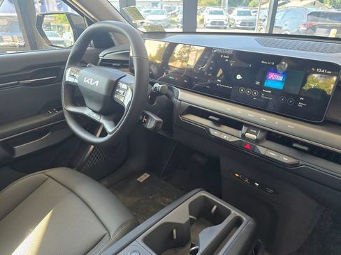 New 2026 Kia EV9 Light RWD image 10