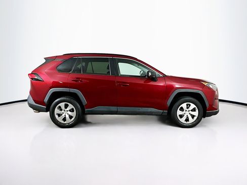 Used 2021 Toyota RAV4 LE image 10