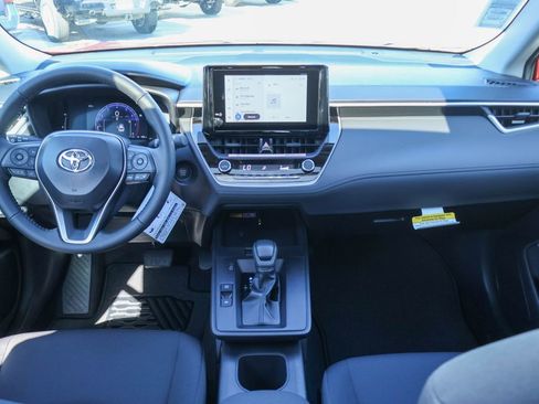 New 2026 Toyota Corolla Cross LE w/ Moonroof Package image 6