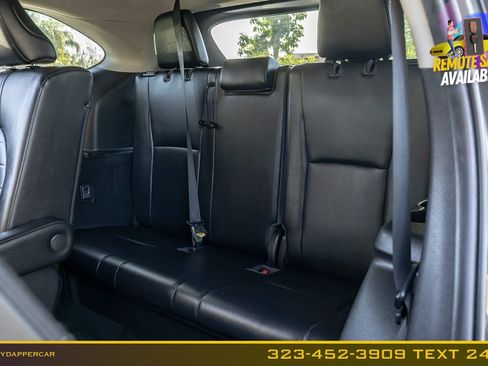 Used 2020 Toyota Highlander XLE image 18