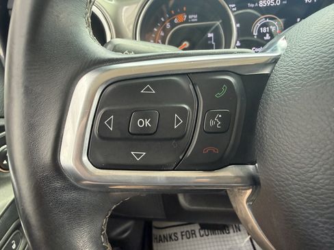 Used 2019 Jeep Wrangler Unlimited Sahara AWD/4WD image 34