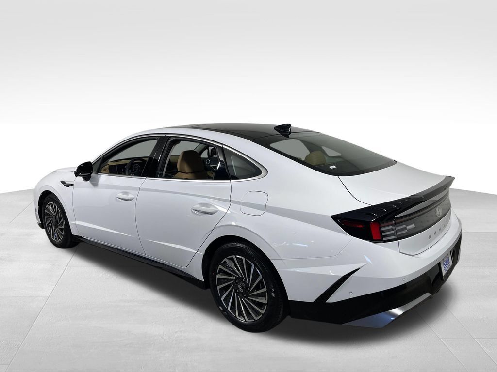 New 2026 Hyundai Sonata Limited FWD image 3