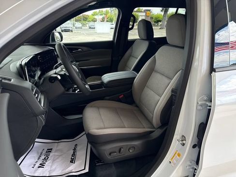 New 2026 Chevrolet Traverse LT w/ Driver Confidence Package FWD image 11