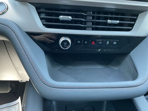 New 2026 Ford Explorer Active RWD image 20