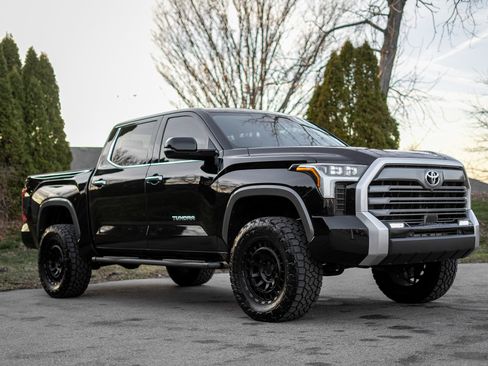 Used 2023 Toyota Tundra Limited image 3