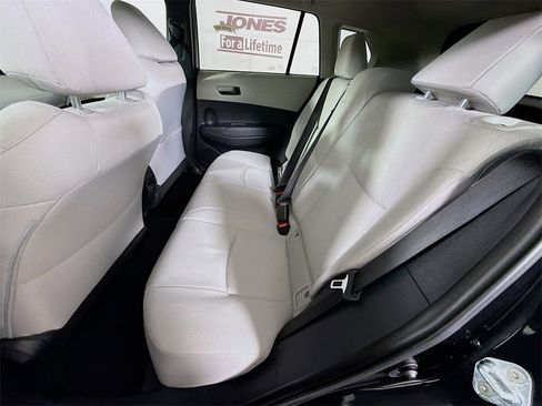 Certified 2024 Toyota Corolla Cross LE image 27