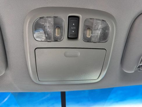 Used 2012 Lincoln MKZ w/ Interior Aluminum Trim Pkg image 22