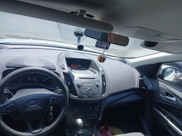 Used 2017 Ford Escape SE FWD image 12