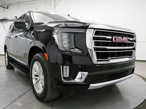 Used 2023 GMC Yukon XL SLT AWD/4WD image 40