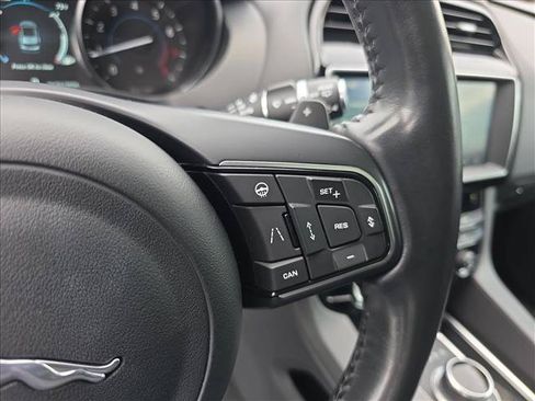 Used 2019 Jaguar F-PACE Premium AWD/4WD image 19