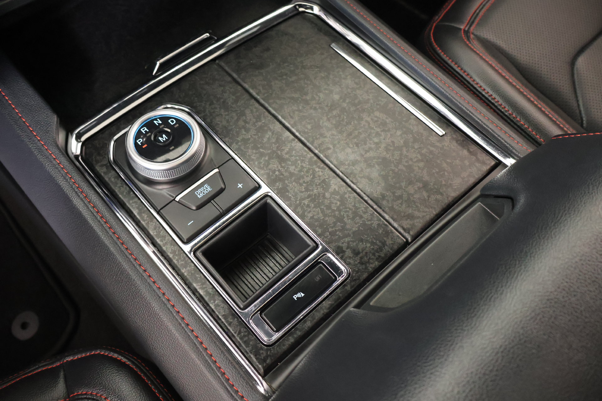 Used 2023 Ford Expedition Limited RWD image 9