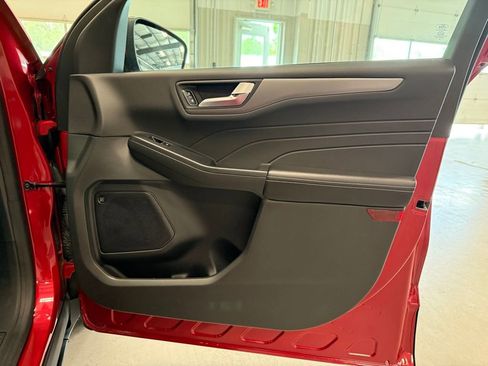 Used 2023 Ford Escape Active w/ Tech Pack #2 AWD/4WD image 35