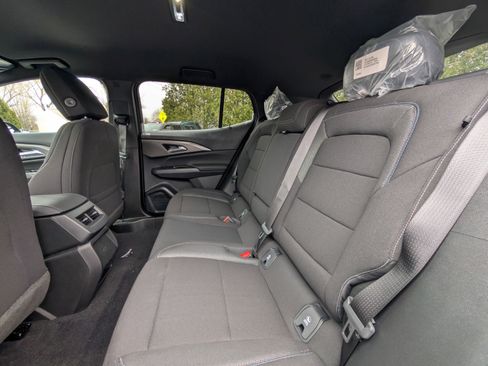 New 2026 Chevrolet Equinox EV LT image 28