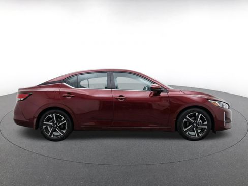 Used 2025 Nissan Sentra SV FWD image 11