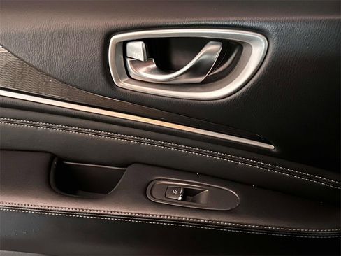 Used 2019 INFINITI QX60 Luxe w/ Essential Package image 18