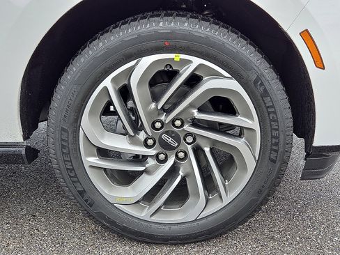 New 2025 Lincoln Navigator Reserve image 7