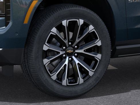 New 2026 Chevrolet Suburban High Country image 9