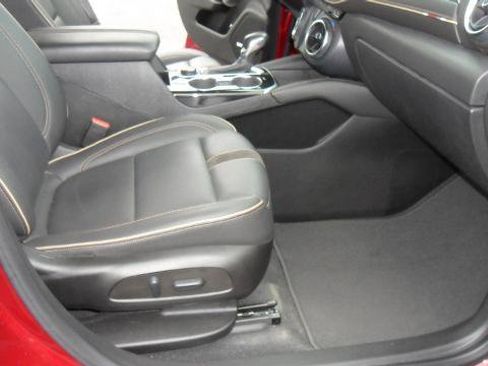 Used 2022 Chevrolet Blazer Premier w/ Enhanced Convenience Package AWD/4WD image 24