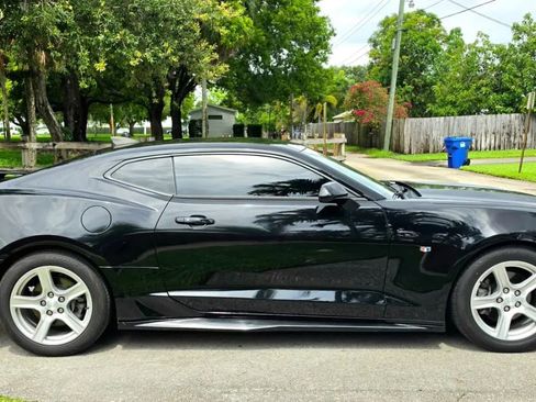Used 2019 Chevrolet Camaro LT RWD image 12
