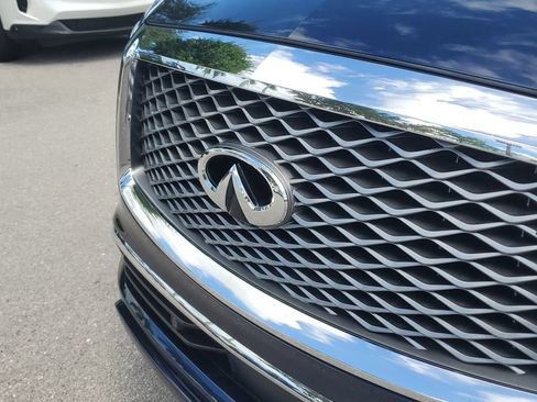 Used 2021 INFINITI QX80 Luxe w/ All-Season Package RWD image 11