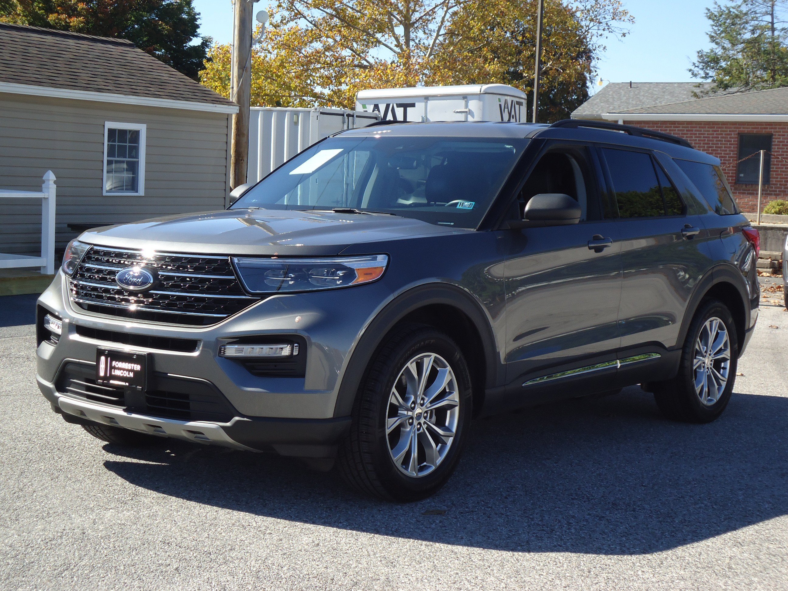 Used 2021 Ford Explorer XLT w/ Equipment Group 202A AWD/4WD image 7