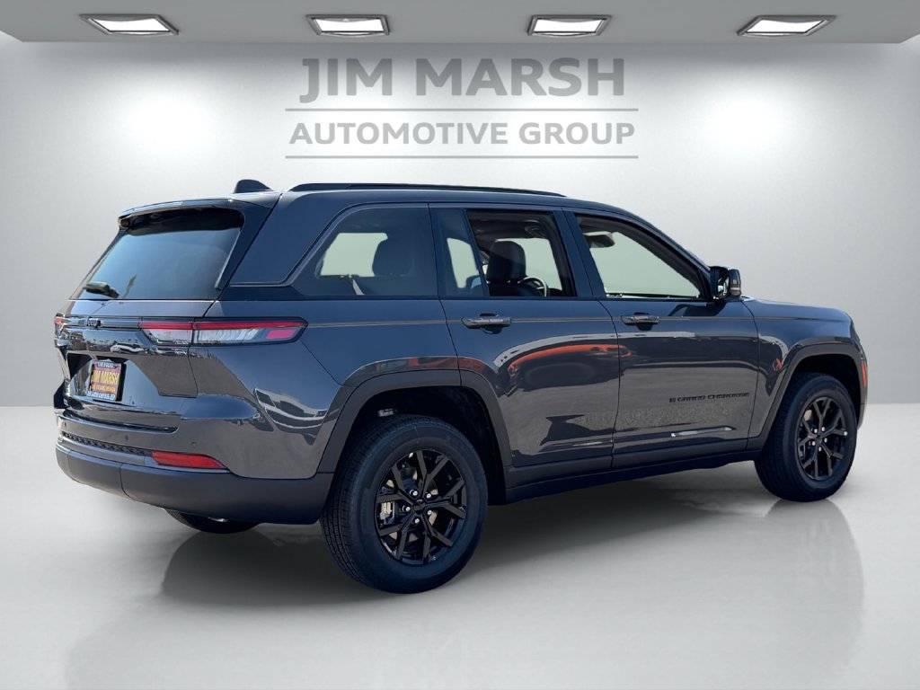 New 2026 Jeep Grand Cherokee Altitude RWD image 6