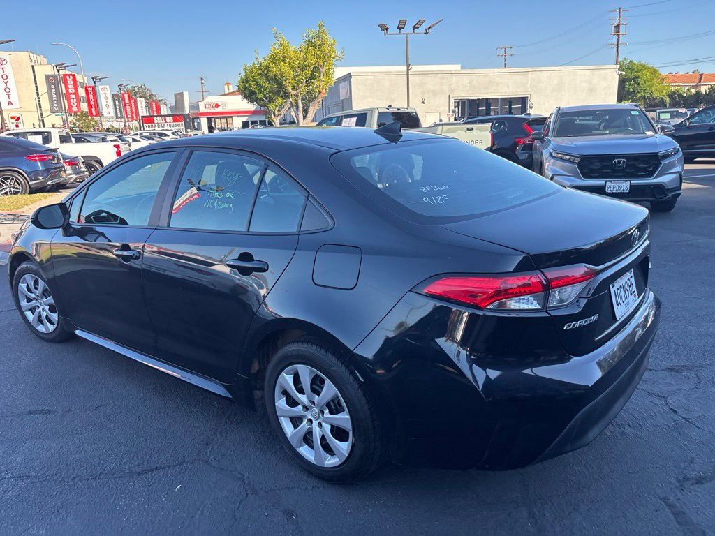 Used 2025 Toyota Corolla LE FWD image 6