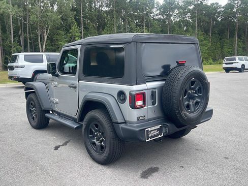 Used 2021 Jeep Wrangler Sport AWD/4WD image 5