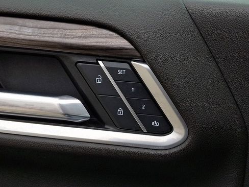 Certified 2025 Chevrolet Silverado 2500 LTZ w/ LTZ Convenience Package image 28