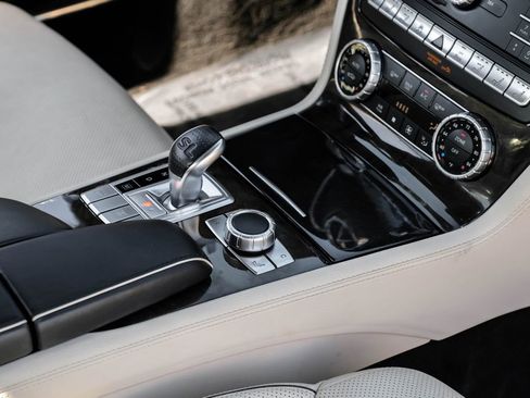 Used 2017 Mercedes-Benz SL 450 image 19