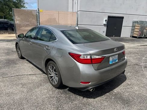 Used 2015 Lexus ES 350 w/ Luxury Package FWD image 5