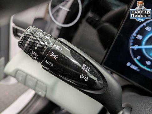 Used 2025 Hyundai Elantra Limited image 19