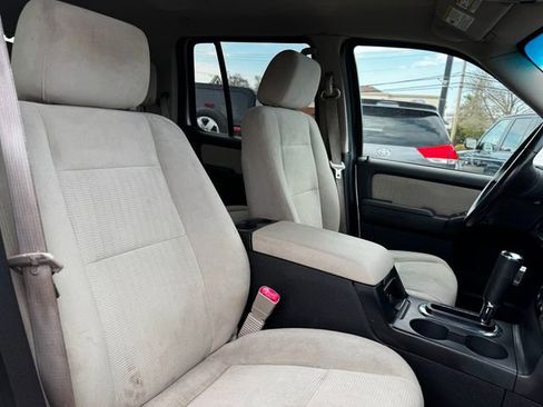 Used 2008 Ford Explorer XLT image 16