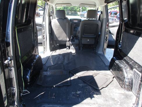 Used 2014 Nissan NV200 SV w/ Technology Package FWD image 25