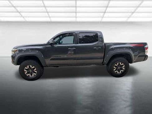Used 2019 Toyota Tacoma TRD Off-Road w/ Technology Package AWD/4WD image 26