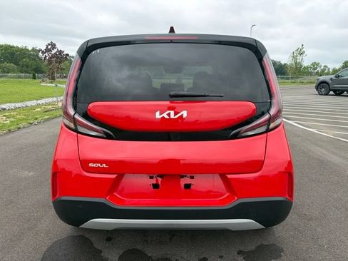 Used 2024 Kia Soul LX w/ Option Group 015 FWD image 6