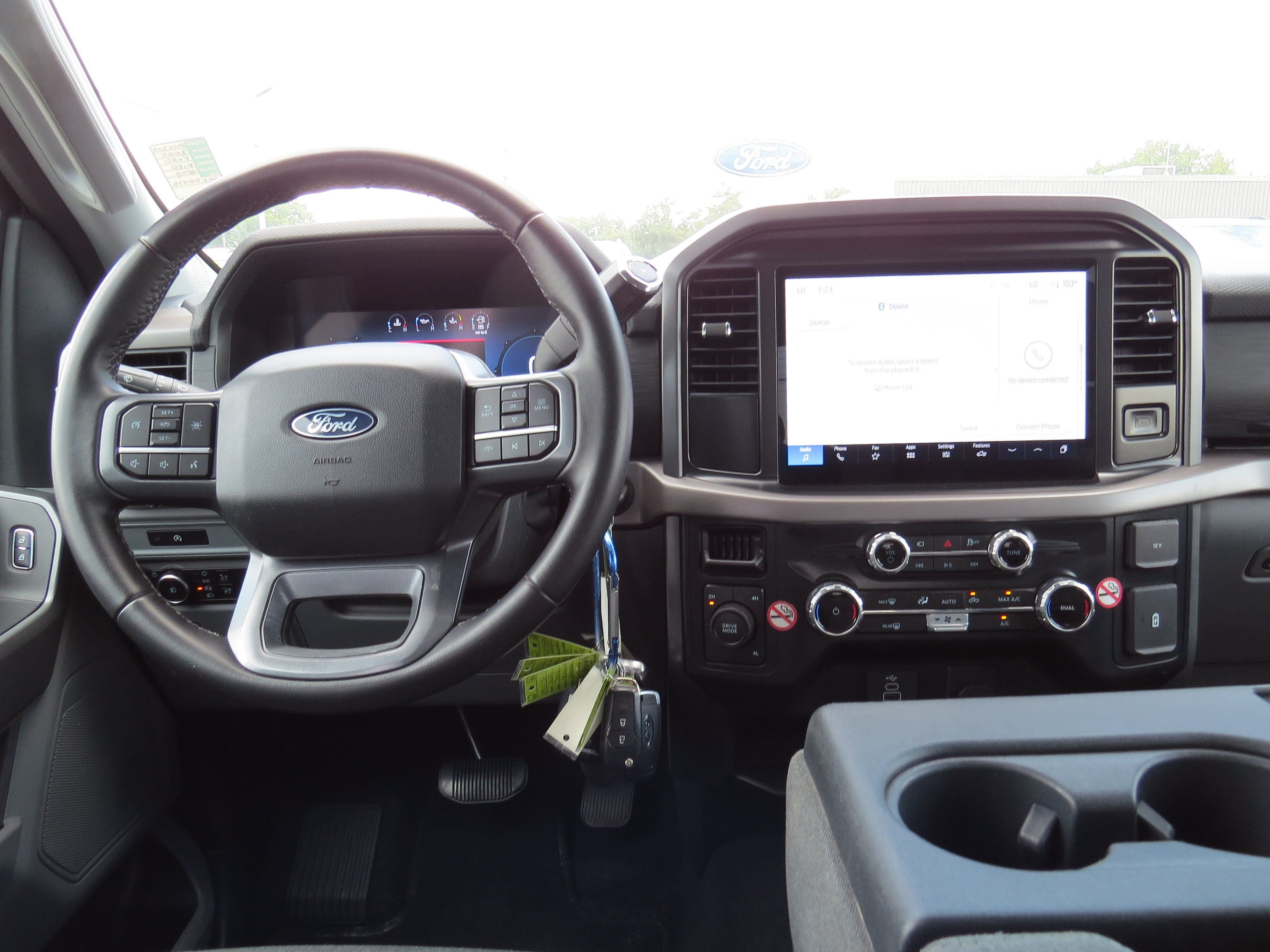 Used 2025 Ford F150 XLT w/ Equipment Group 301A Standard AWD/4WD image 17