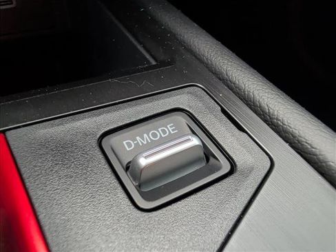 Used 2026 Nissan Kicks SR FWD image 18