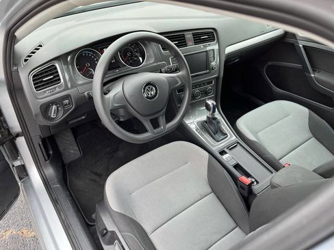 Used 2016 Volkswagen e-Golf SE w/ DC Fast Charging Package image 18