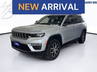 Used 2024 Jeep Grand Cherokee Limited w/ Trailer Tow Package AWD/4WD video 1