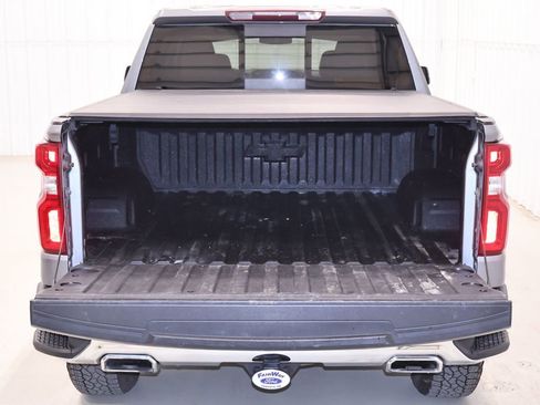 Used 2020 Chevrolet Silverado 1500 LTZ AWD/4WD image 39
