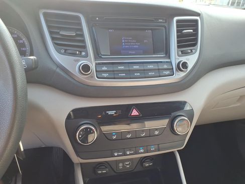Used 2016 Hyundai Tucson SE w/ Option Group 02 AWD/4WD image 10