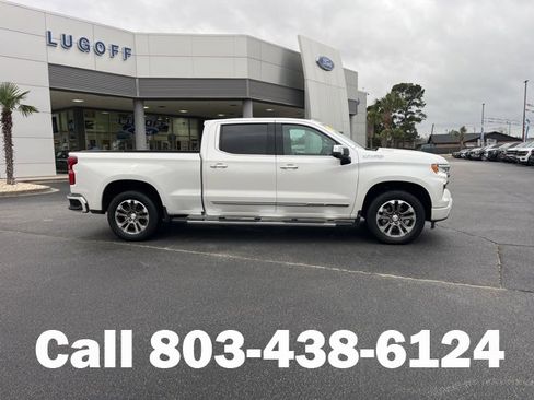 Used 2022 Chevrolet Silverado 1500 High Country w/ Z71 Off-Road Package image 2