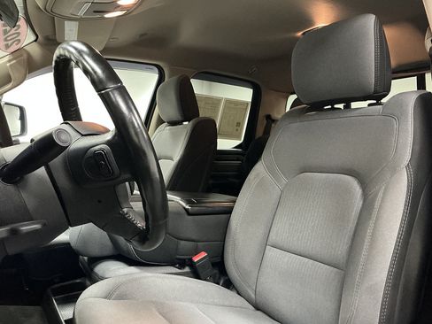 Used 2020 RAM 1500 Big Horn AWD/4WD image 9