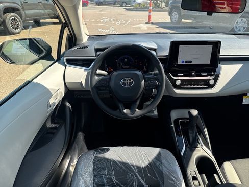 New 2026 Toyota Corolla LE FWD image 12