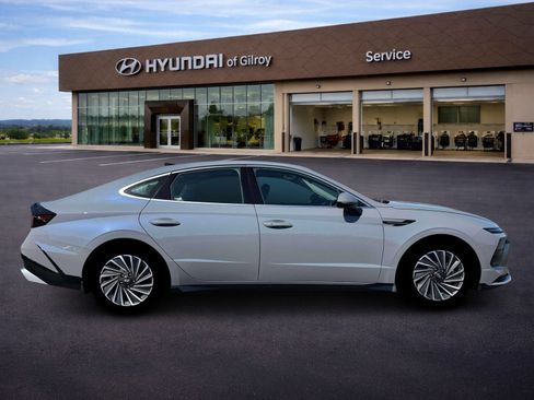 New 2026 Hyundai Sonata SEL FWD image 9