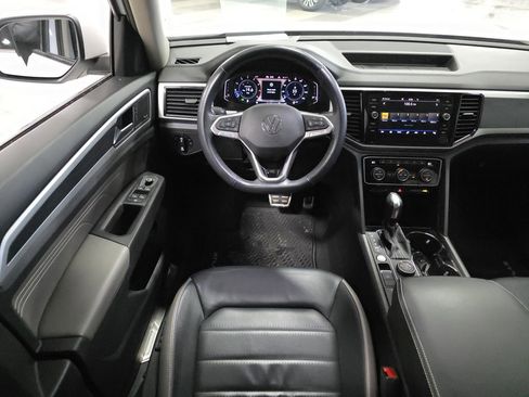Used 2022 Volkswagen Atlas SEL Premium image 15