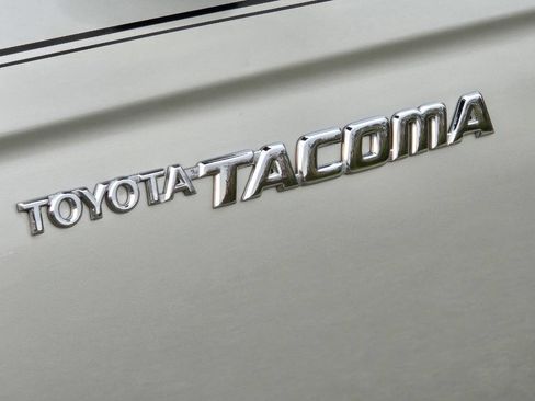 Used 2002 Toyota Tacoma 2WD Regular Cab image 20