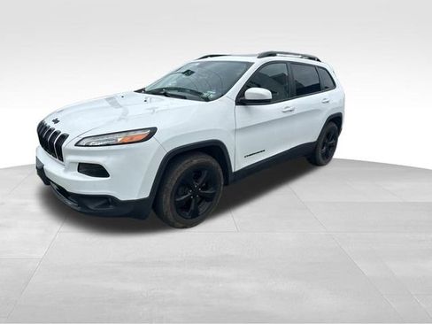 Used 2017 Jeep Cherokee High Altitude AWD/4WD image 4